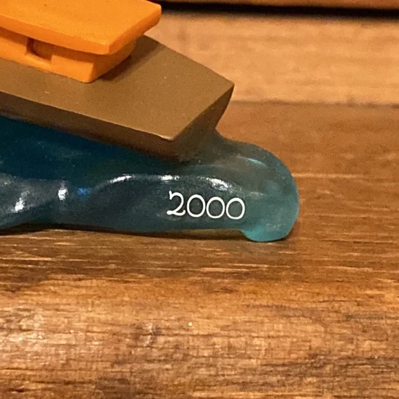 “Scuffy the Tugboat” 2000 Hallmark Ornament - Picture 6 of 10